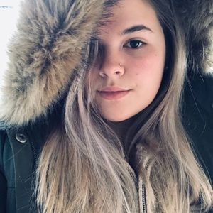 Meet your Posher, Lily